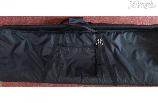 Nagyméretű szintetizátor, zongora tok