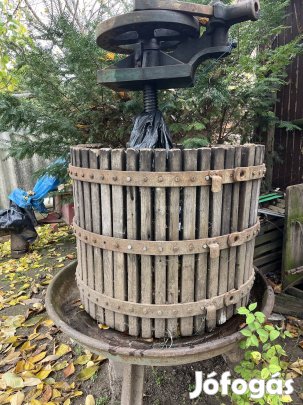 Nagyméretű szőlőprés eladó