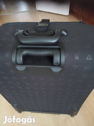 Nagyméretű utazö bőrönd eladó