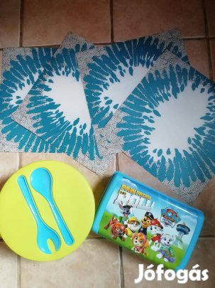 Nagyméretű uzsonnadoboz, 4 db. tányéralátét és salátás tál csomag