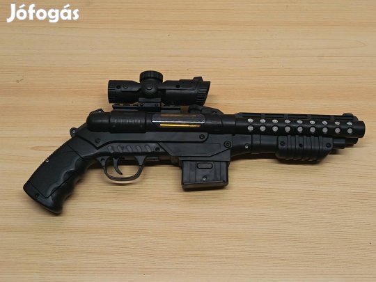 Nagyobb elektromos játékfegyver 