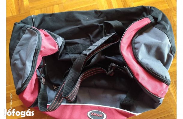 Nagyobb sport utazó táska sporttáska eladó