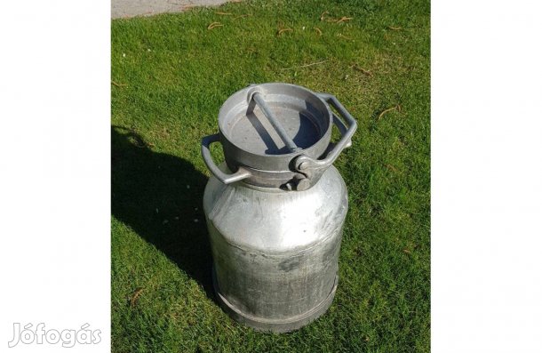 Nagyon jó állapotú alumínium tejeskanna