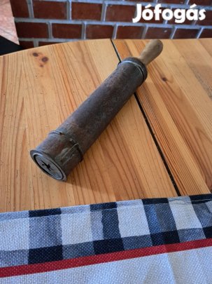 Nagyon régi cukrász habnyomo fémből fabol