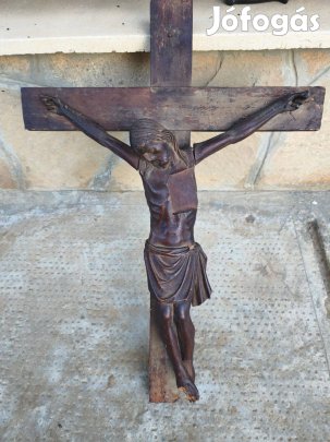 Nagyon régi faragott fa feszület , kereszt