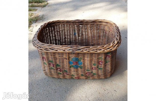 Nagyon régi festett kosár fül nélkül