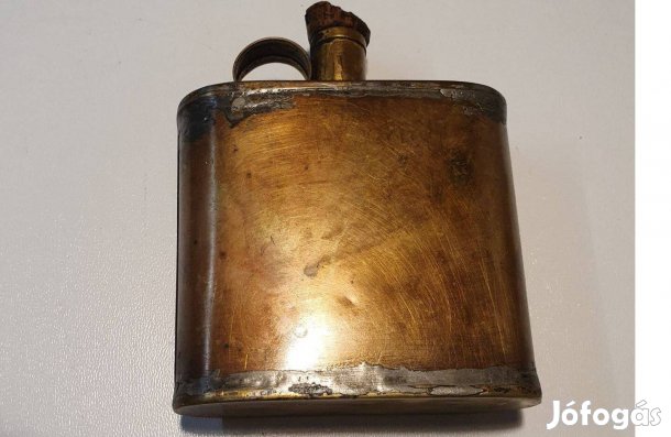 Nagyon régi olaj petróleum tartó sárgarézből