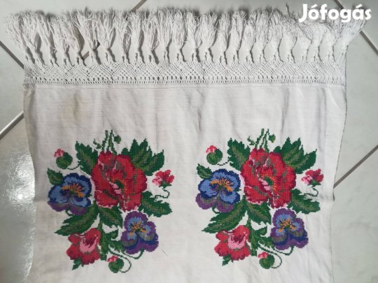 Nagyon szép, legalább 100 éves, hímzett törölköző eladó