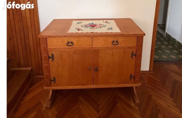 Nagyon szép állapotban lévő komód+felsőszekrény