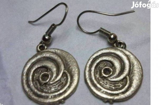Nagyon szép és régi fülbevaló