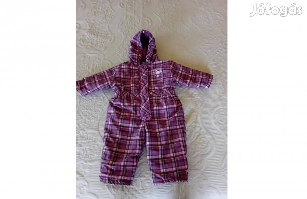 Nagyon szép kislány overál