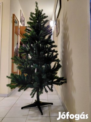 Nagyon szép,mindössze 2x felállított műfenyő eladó