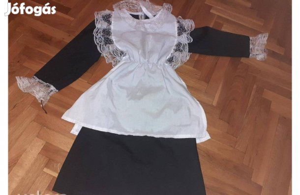 Nagyon vagány Szobalány jelmez eladó (12)