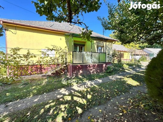 Nagyszokolyi 107 nm-es ház eladó