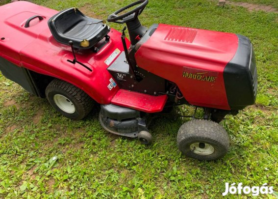 Nagytestű fűgyűjtős Fűnyíró traktor fűnyírótraktor 