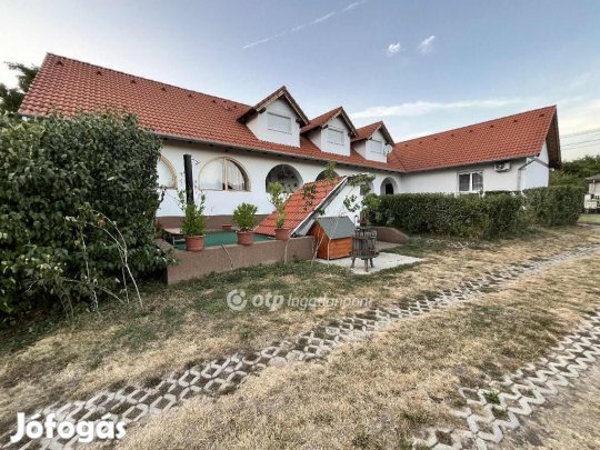 Nagyvenyimi 340 nm-es ház eladó