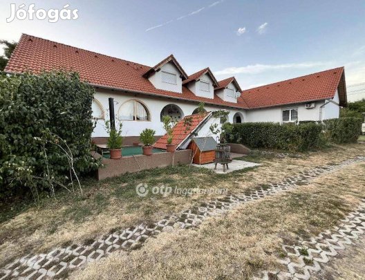 Nagyvenyimi 340 nm-es ház eladó #5128558