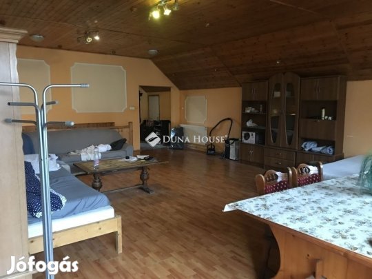 Nagyvenyimi 382 nm-es ház eladó