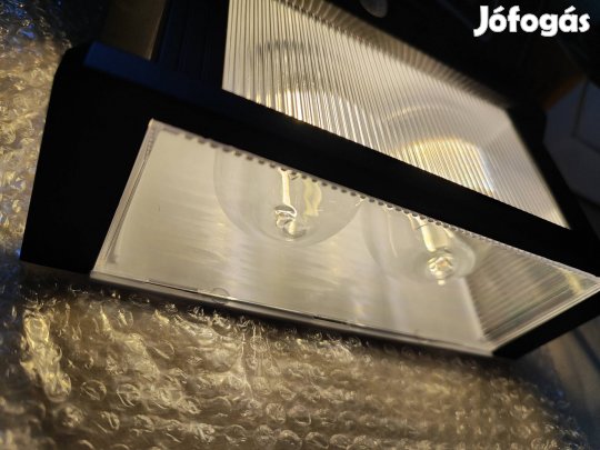 Napelemes Kültéri Fali Lámpa - Mozgásérzékelős, Vízálló (Új!)