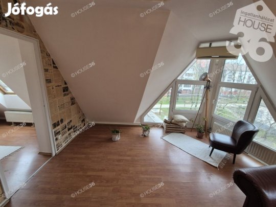 Napfényes, belvárosi lakás eladó!