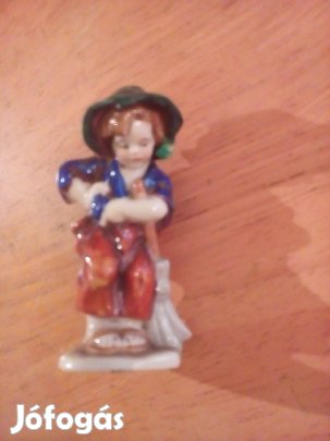 Nápolyi porcelán, fiú seprűvel, antik