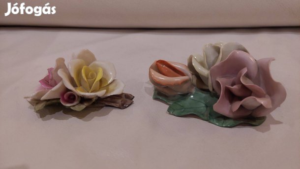 Nápolyi porcelán és egy Magyar porcelán virágok