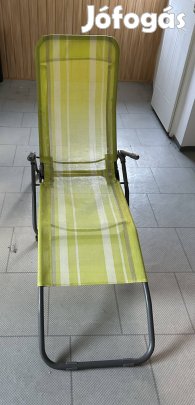 Napozóágy újszerű állapotban eladó Budán!