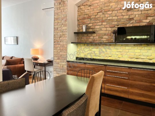Nappali + 2 hálószobás, kitűnő állapotú belvárosi lakás - Só utca