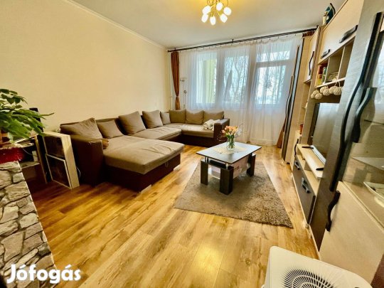 Nappali + 2 szobás, erkélyes, 64 nm-es lakás eladó!