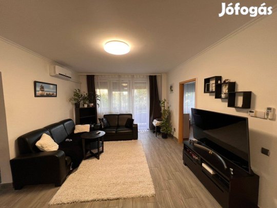 Nappali + 3 szobás, erkélyes, 2. emeleti lakás eladó!