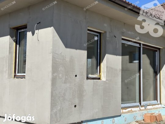 Nappali + 3 szobás családi ház-új építés!