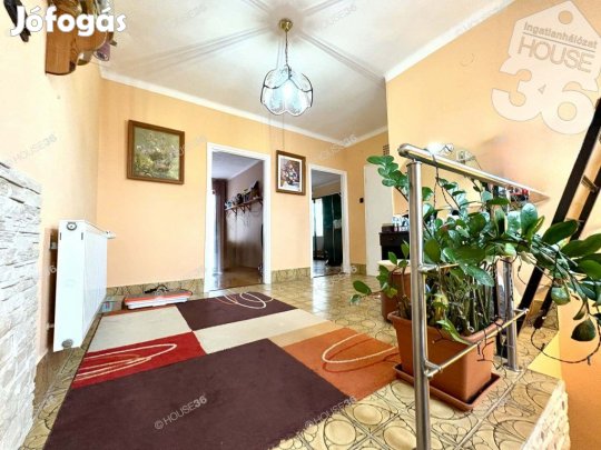 Nappali + 3 szobás szigetelt tégla ház eladó!