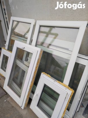 Nappali, teraszajtó erkélyajtó jó állapotú