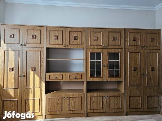 Nappali bútor, szekrénysor, vitrines