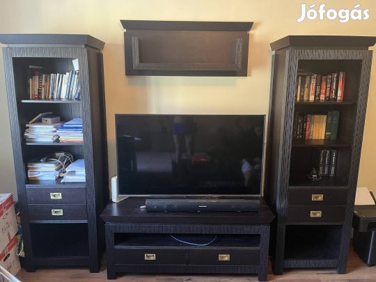 Nappali bútor szekrény, polc, allvany es asztal