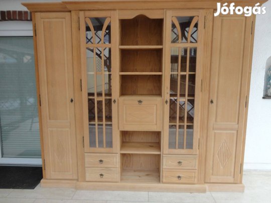 Nappali szekrény,borovi fenyő