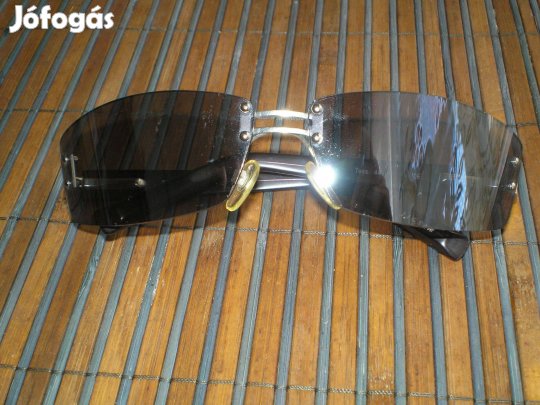 Napszemüveg, jó minőségű női, Angliából újszerű