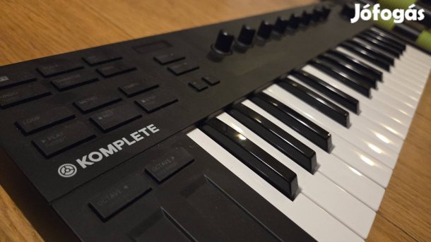 Native Instruments Komplete Kontrol M32