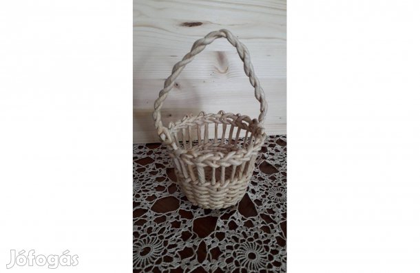 Natúr színű fonott kosár, tároló 10*8 cm +fül hibátlan, tiszta_