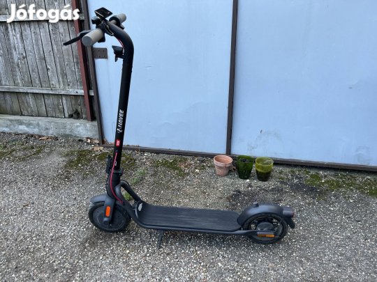 Navee V25 Elektromos Roller
