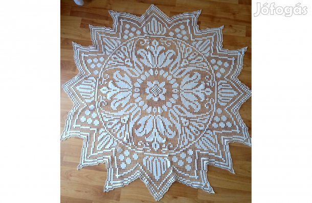 Necc asztalterítő kézimunka