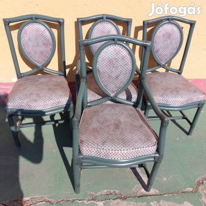 Négy darab terasz szék.