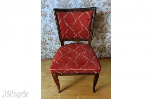 Négy db kényelmes, rendkívül jó állapotban lévő szék eladó