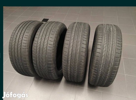 Négy db új 215/60 R17 nyári gumi eladó