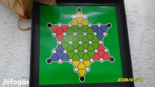 Négy retro játék egyben