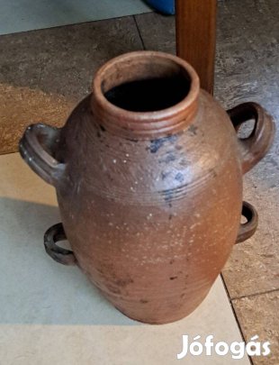 Négyfülű cserépedény a paraszti konyhából