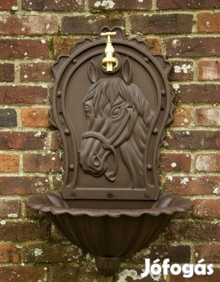 Nemes Elegancia a Kertben: Művészi Lovas Falikút 