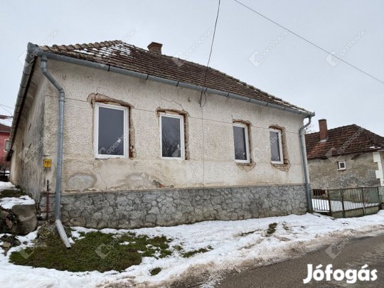 Nemesrádói 90 nm-es ház eladó
