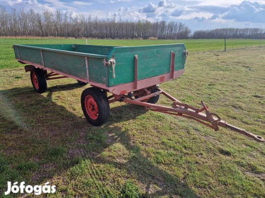 Német Pótkocsi 4400kg Szép állapotban 