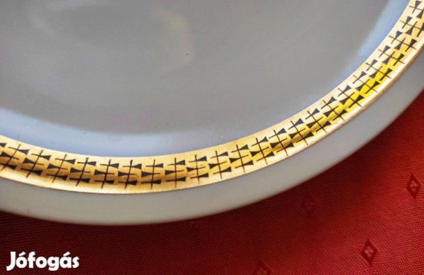 Német porcelán süteményes készlet arany szegéllyel